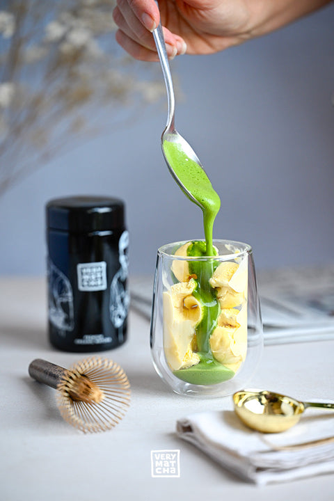 Rezept: Matcha Affogato, Vanille-Eis mit cremig-grünem Matcha Tee