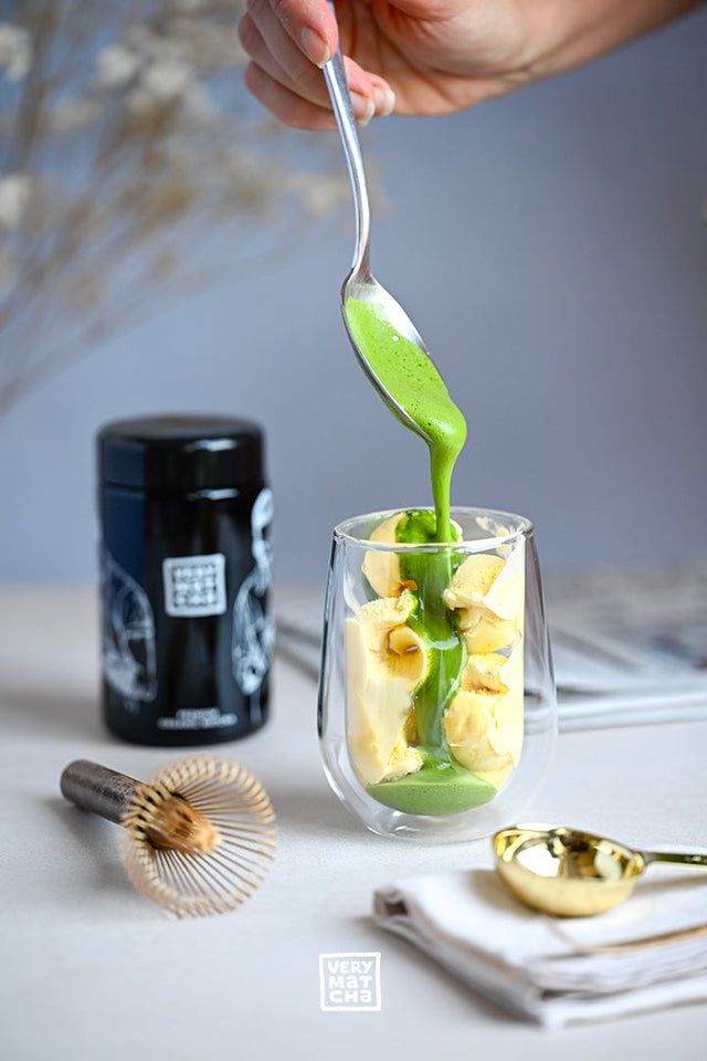 Rezept: Matcha Affogato, Vanille-Eis mit cremig-grünem Matcha Tee