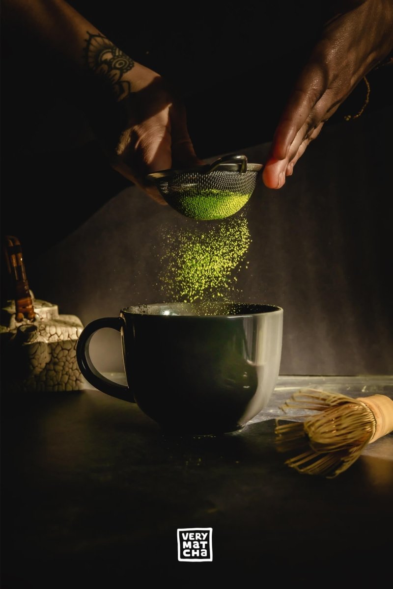 Matcha Tee ohne Besen (Chasen) zubereiten, so geht's