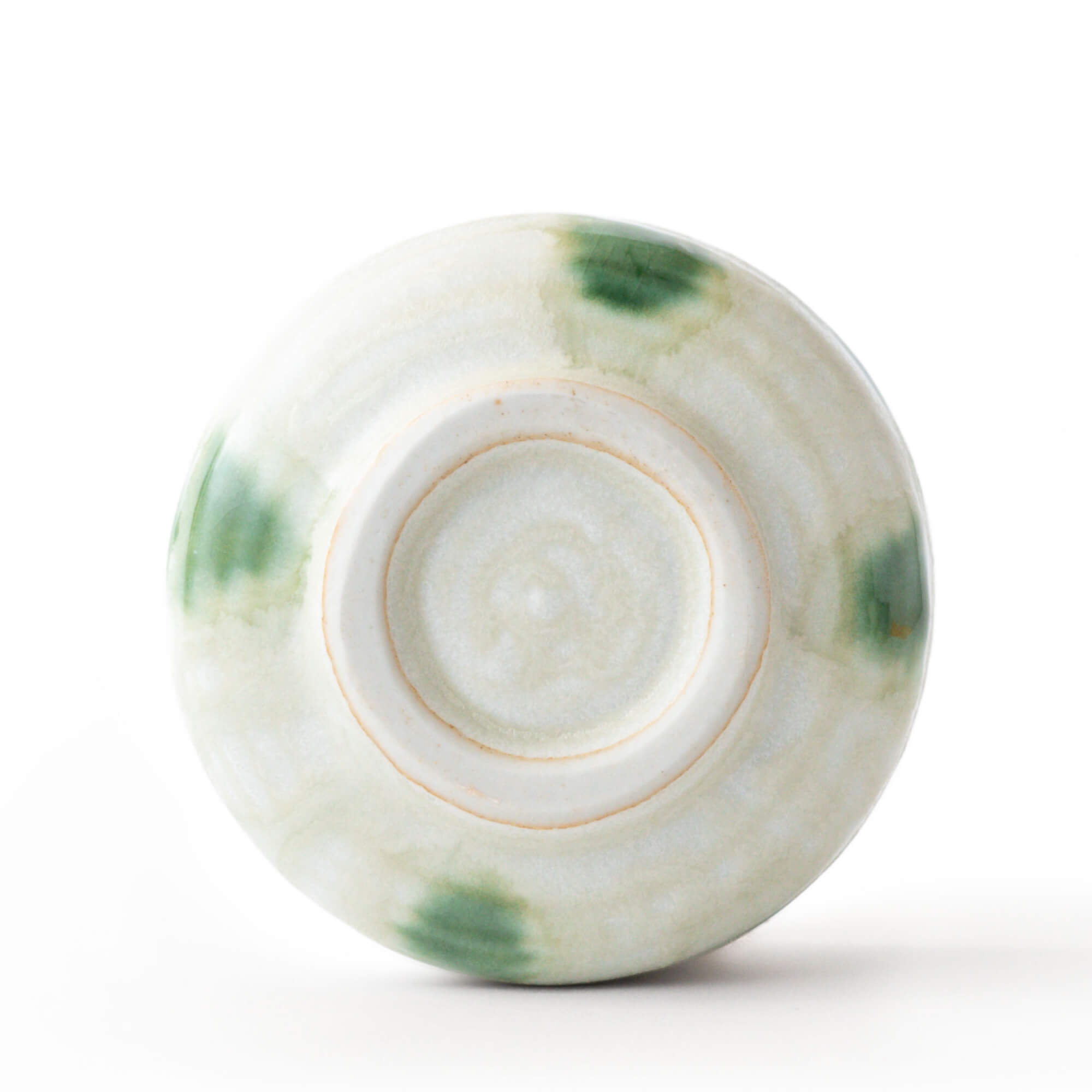Matcha Schale AOBA – Oribe-Chawan mit Mizutama-Glasur in Han-tsutsu-gata Form, Made in Japan