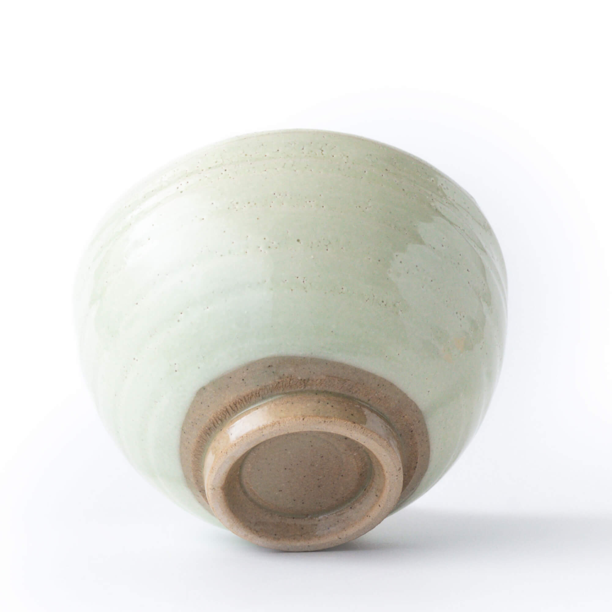 Matcha Schale HAKU – Chawan mit Kōhiki-Rissglasur in klassischer Wan-nari Schalenform, Made in Japan