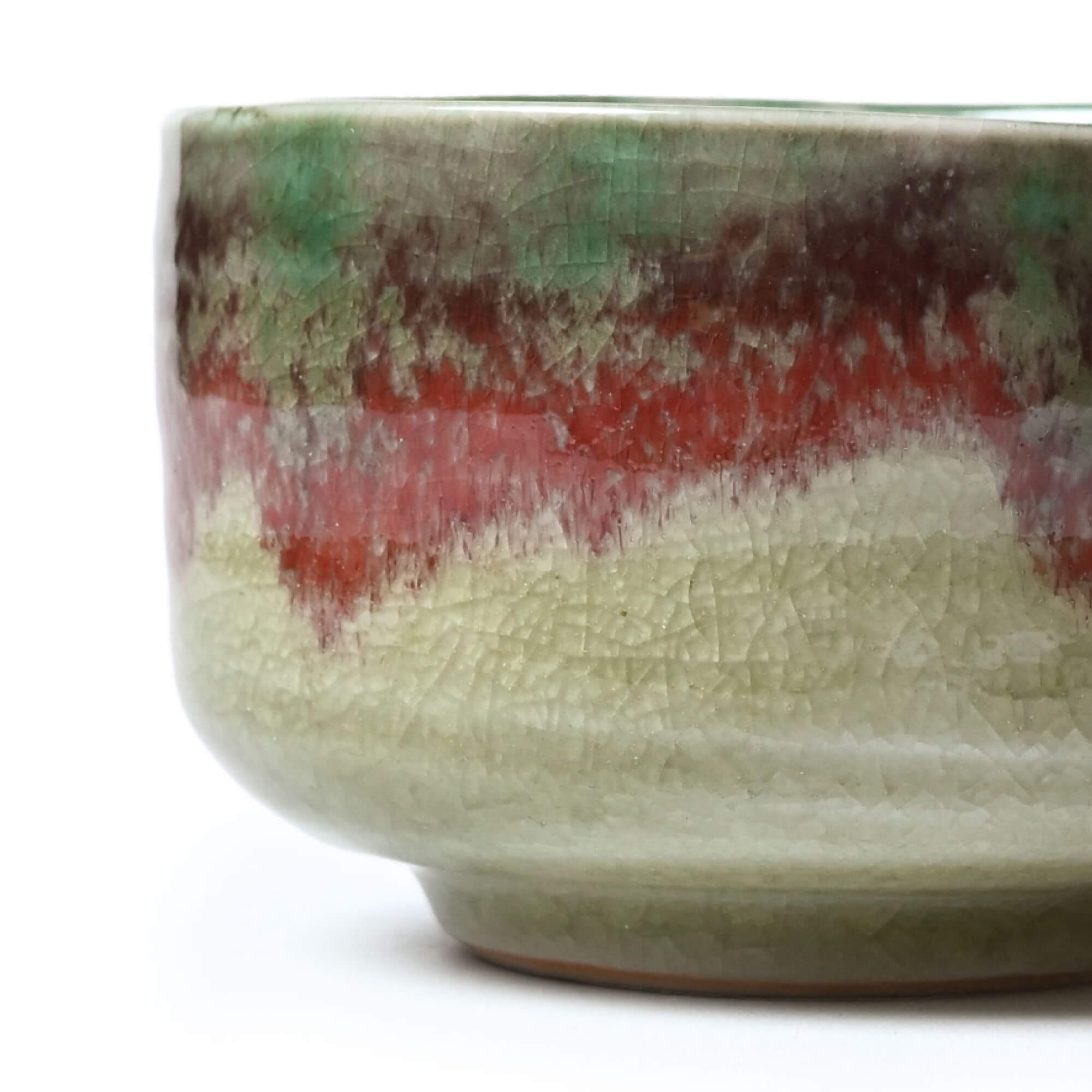 Close-Up: Matcha Schale KIYOMIZU - Chawan im Oribe-Stil, handgefertigt in Japan | VERY MATCHA®
