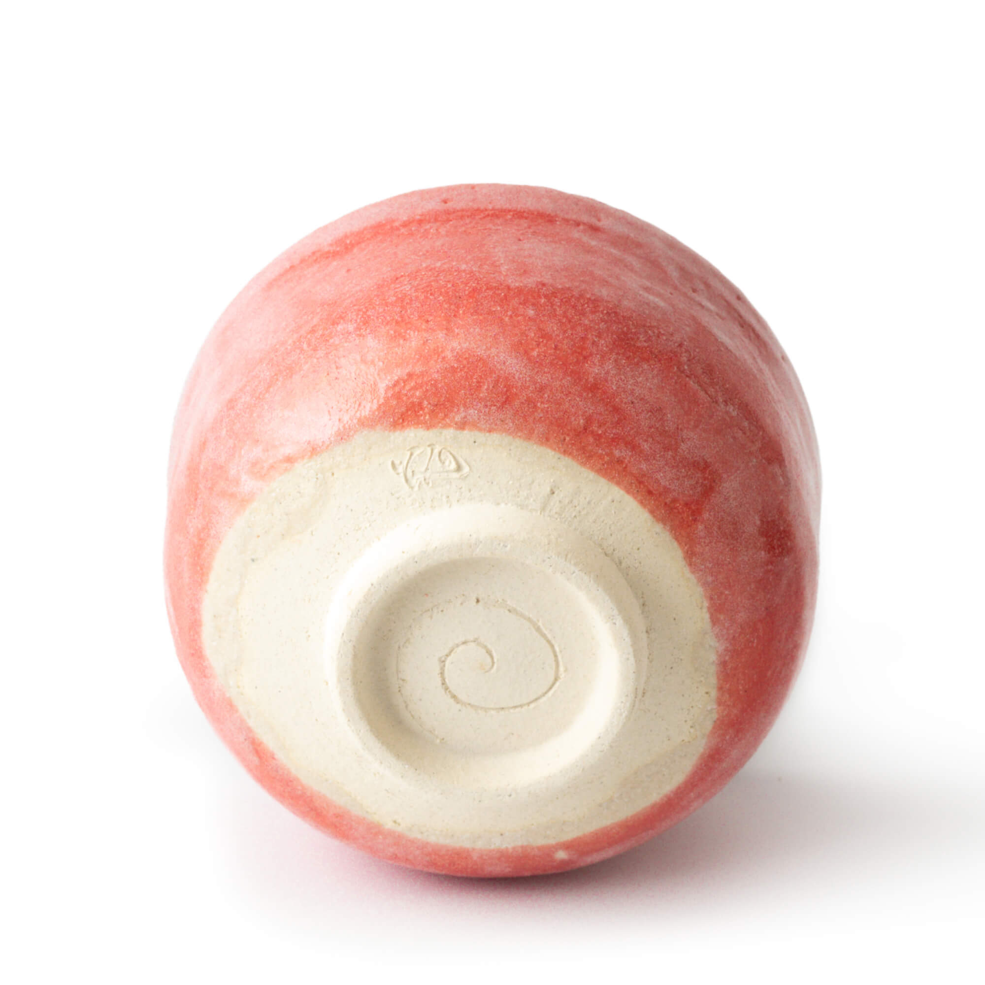 Matcha Schale Sangetsu – Unterseite mit Fußring und Töpferzeichen, Aka Raku Chawan, handgefertigt in Japan